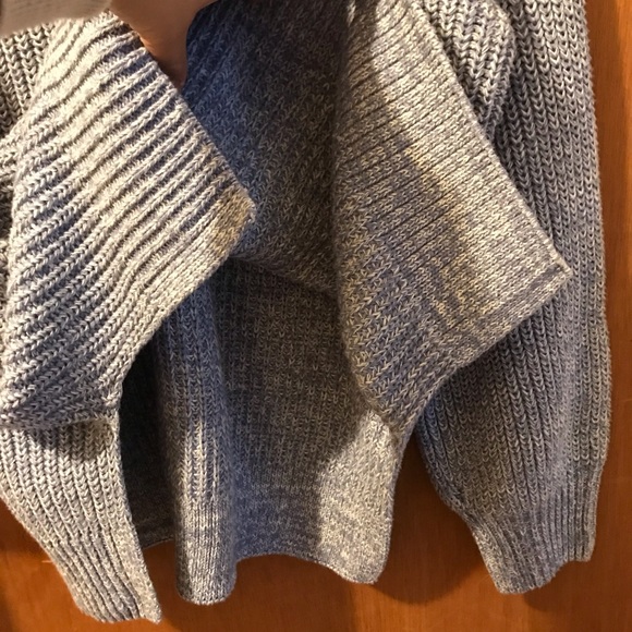 Cupcakes and Cashmere women’s Knit sweater - Picture 5 of 6